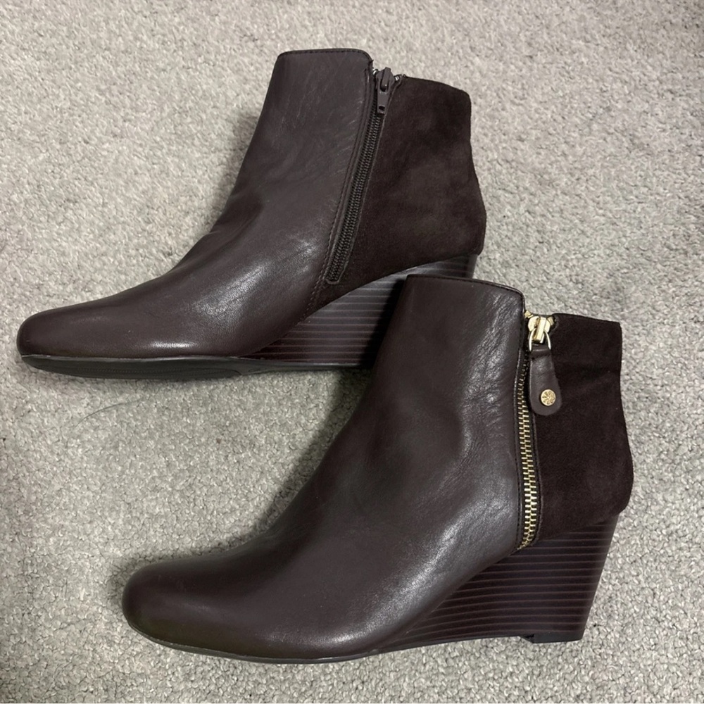 ISAAC MIZRAHI LIVE! KIERRA BROWN LEATHER & SUEDE WEDGE ANKLE BOOTS / BOOTIES 9M